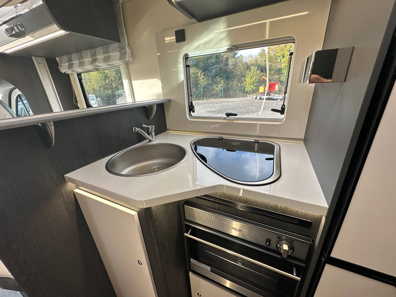 2024 Roller Team Zefiro 665 Automatic Motorhome For Sale UC6403 29