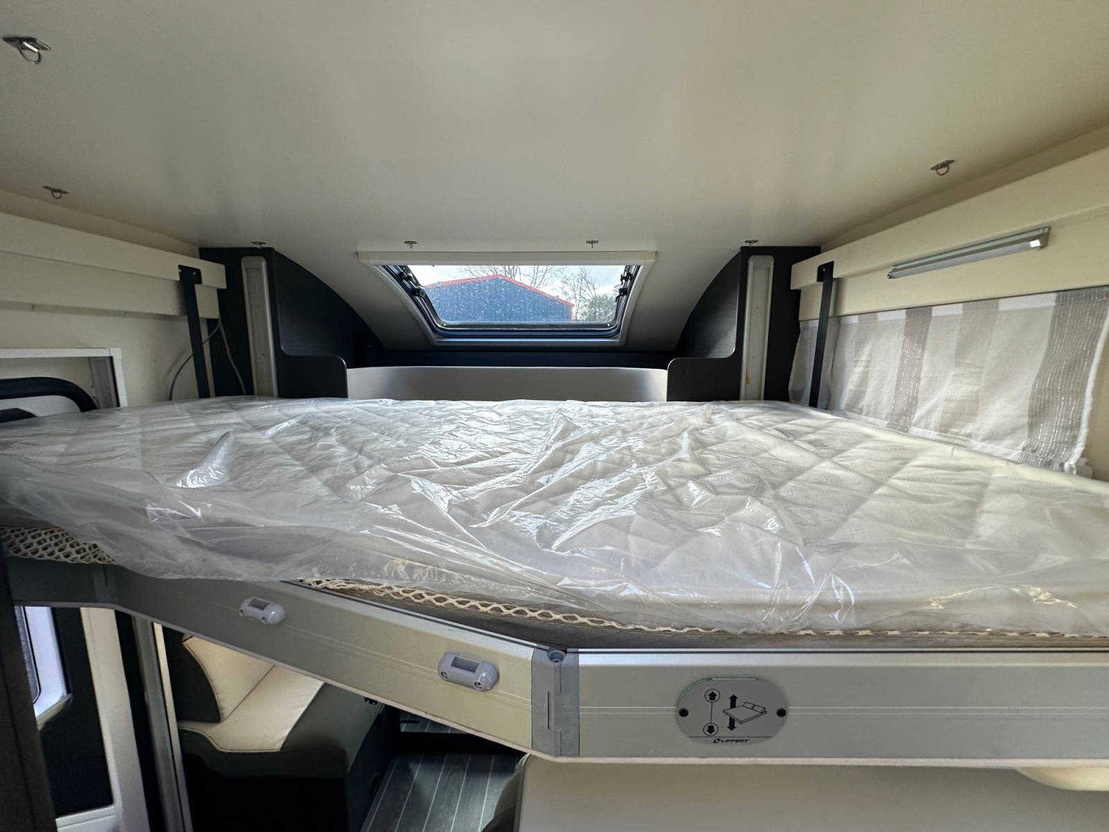 2024 Roller Team Zefiro 665 Automatic Motorhome For Sale UC6403 56
