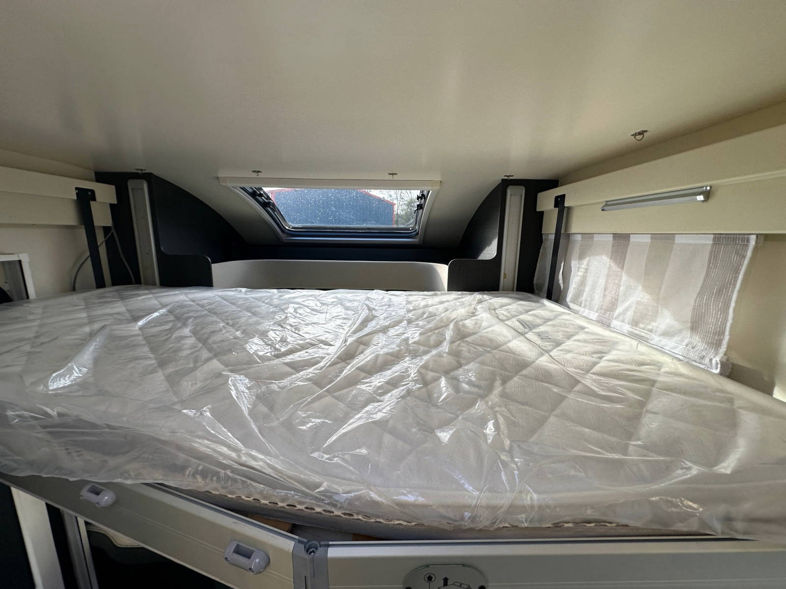 2024 Roller Team Zefiro 665 Automatic Motorhome For Sale UC6403 58