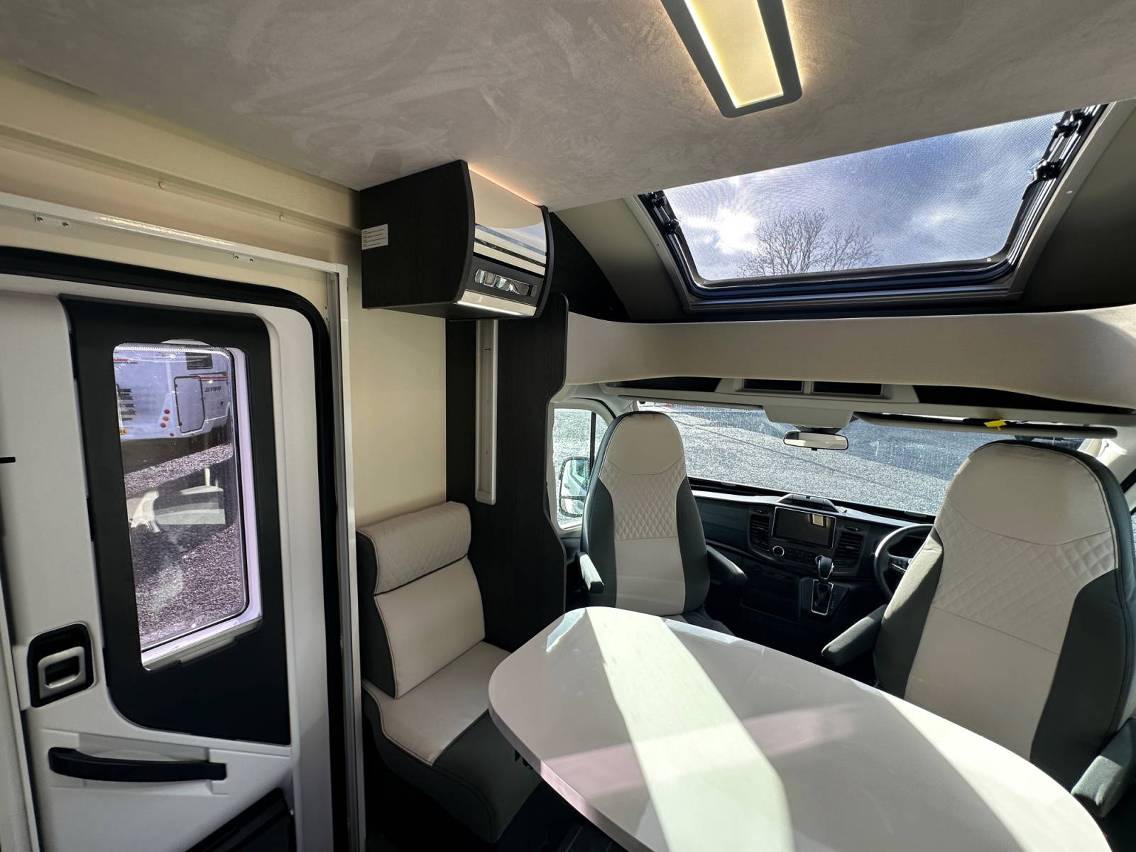 2024 Roller Team Zefiro 665 Automatic Motorhome For Sale UC6403 59
