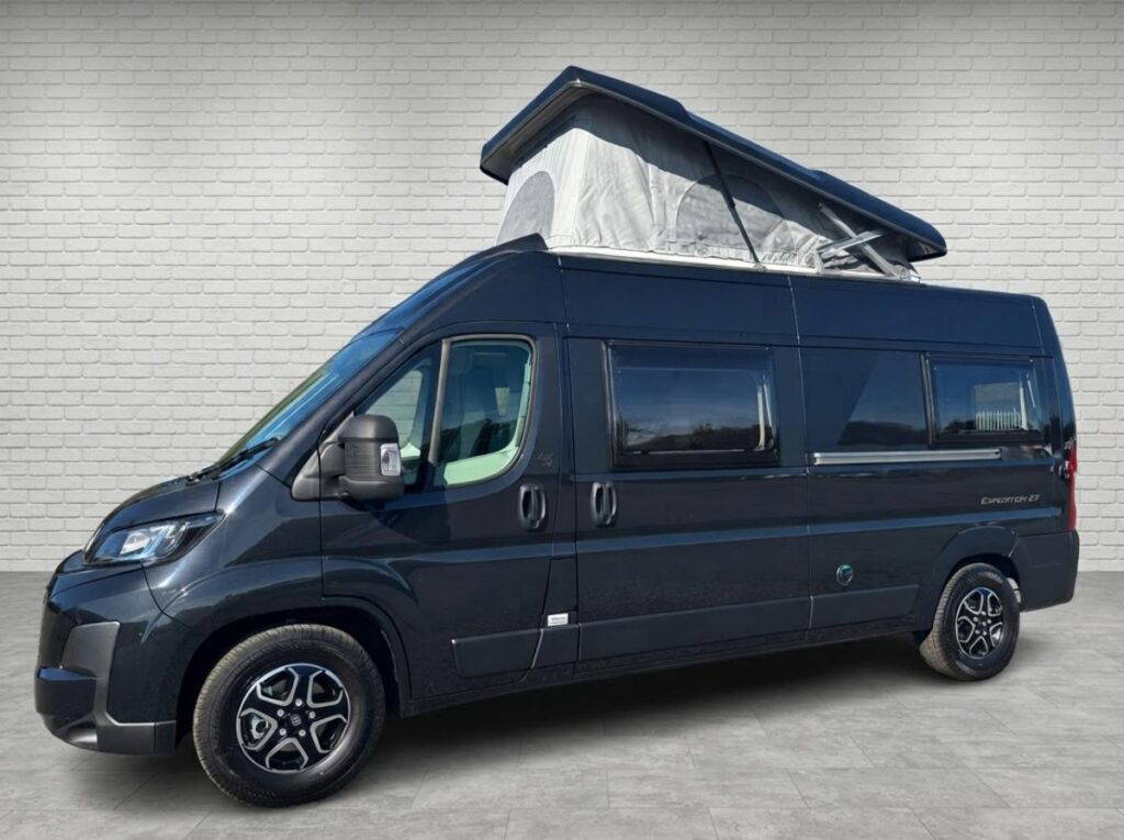 Auto-Trail Expedition 67 Automatic EXTERNAL WITH POP TOP UP