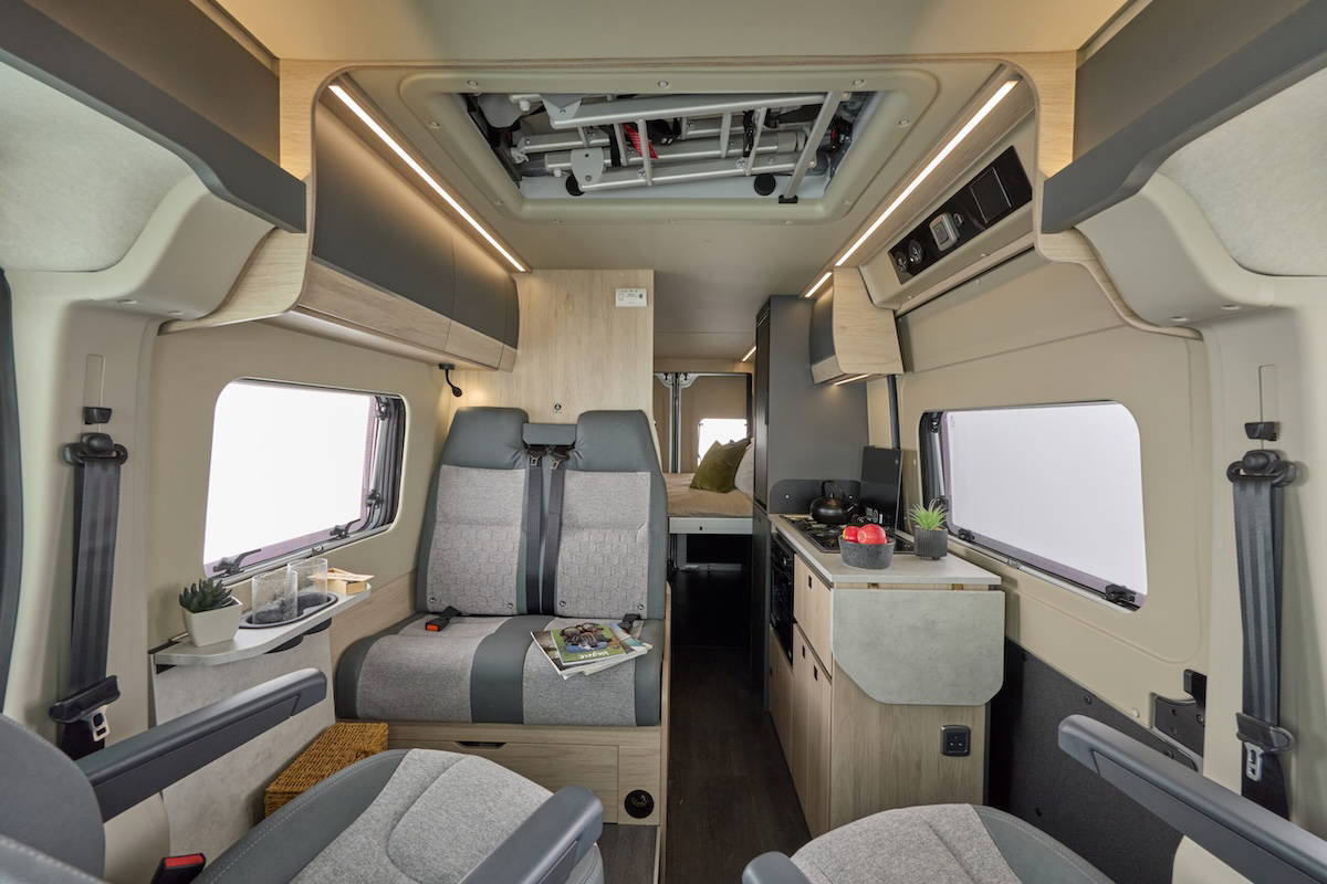 Auto Trail Expedition Interior 2 27
