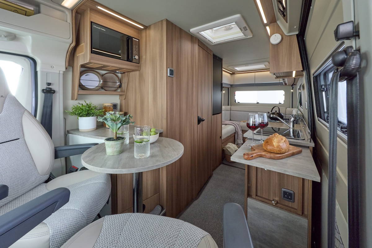 Auto Trail V Line Sport Interior 1 27