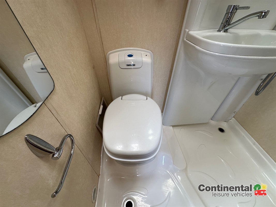 2015 Autosleeper Nuevo For Sale Ros341 56
