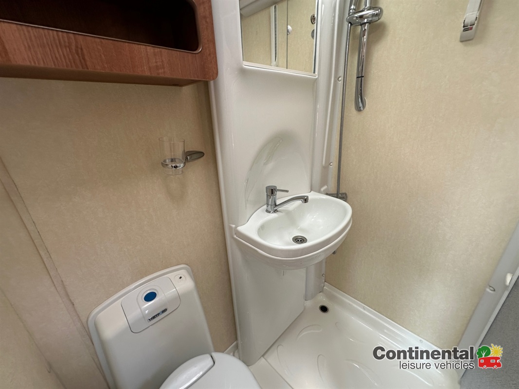 2015 Autosleeper Nuevo For Sale Ros341 57