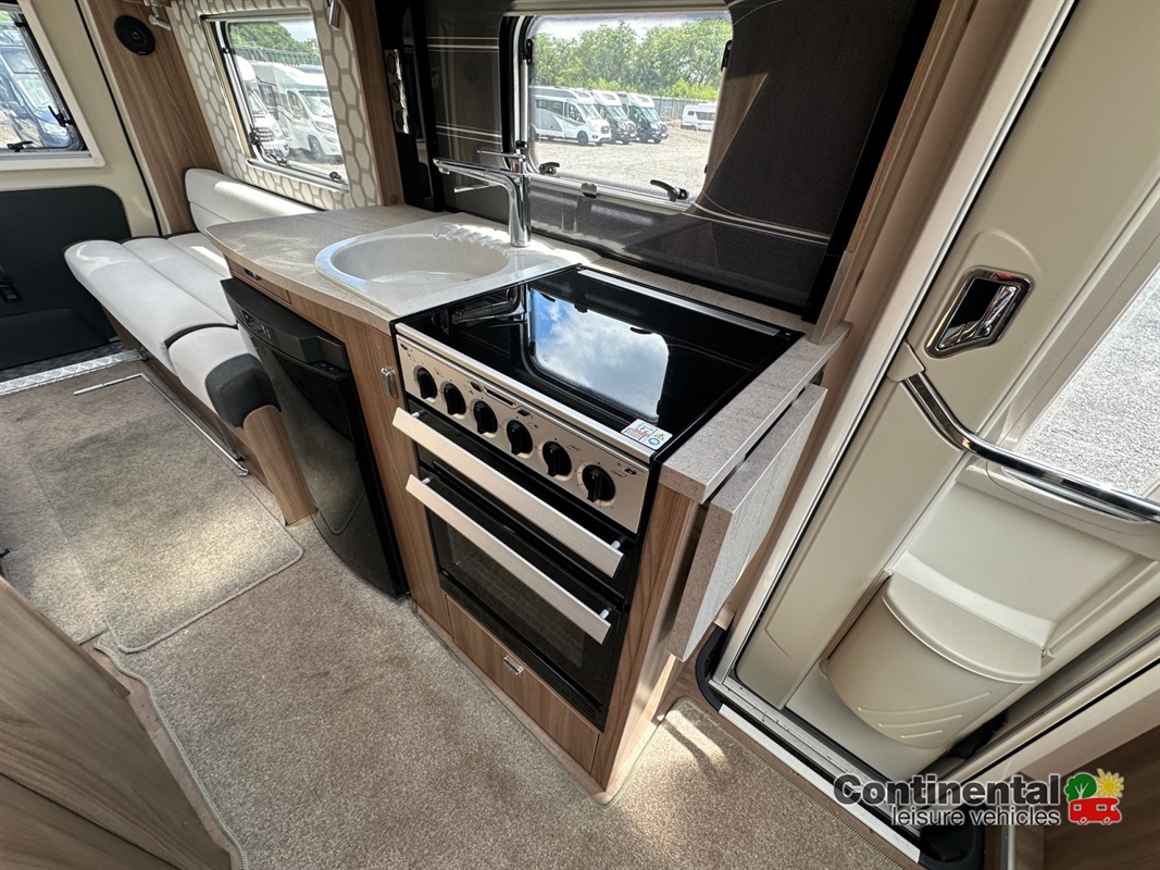 2018 Swift Rio 320 For Sale Uc6245 20
