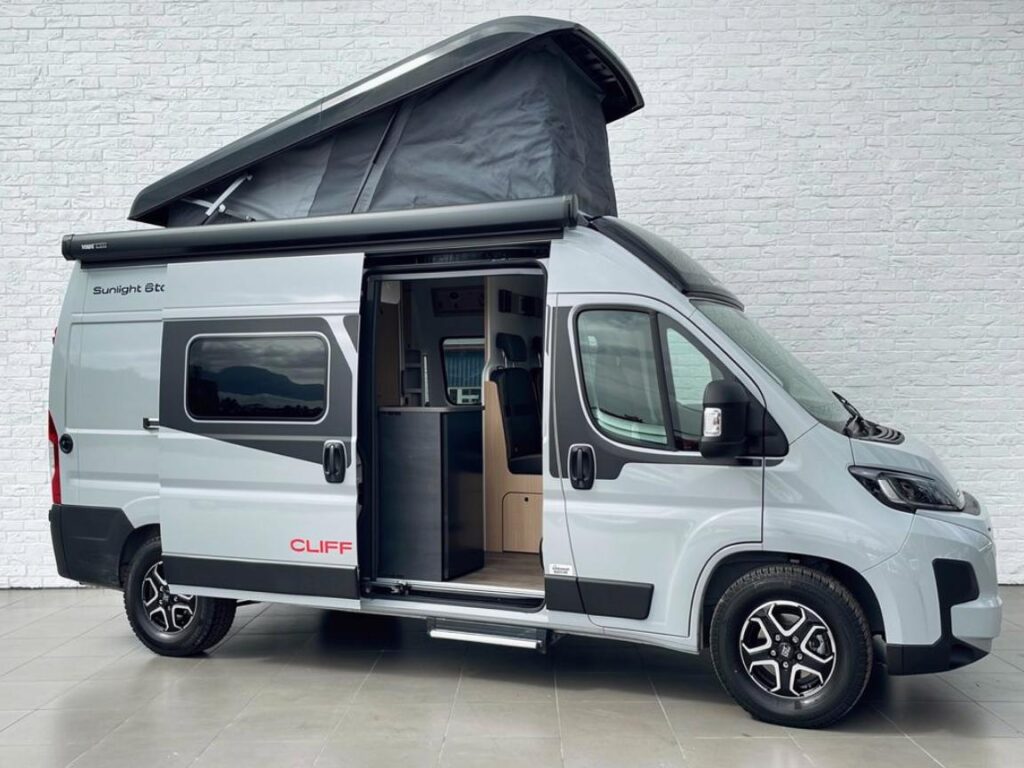 2025 Sunlight Cliff 600X RT pop top and awning