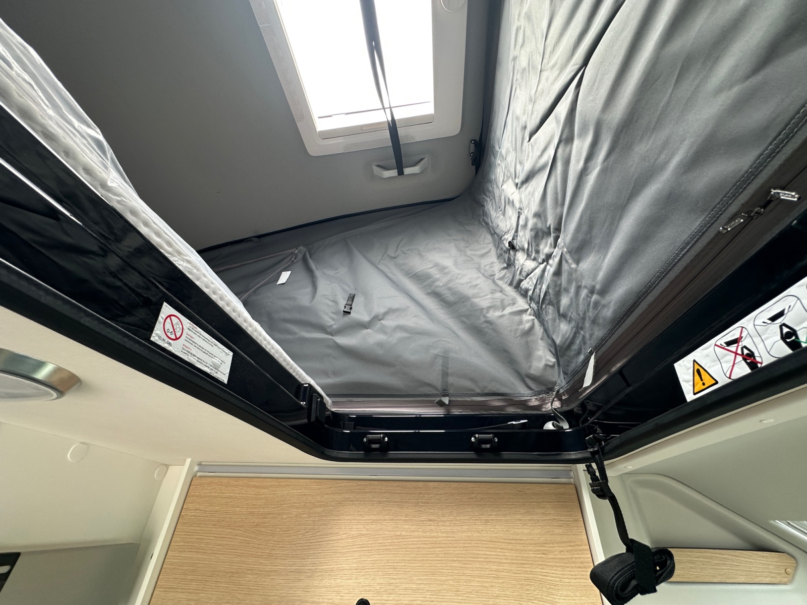 2025 Sunlight Cliff 600X RT For Sale UC6373 24