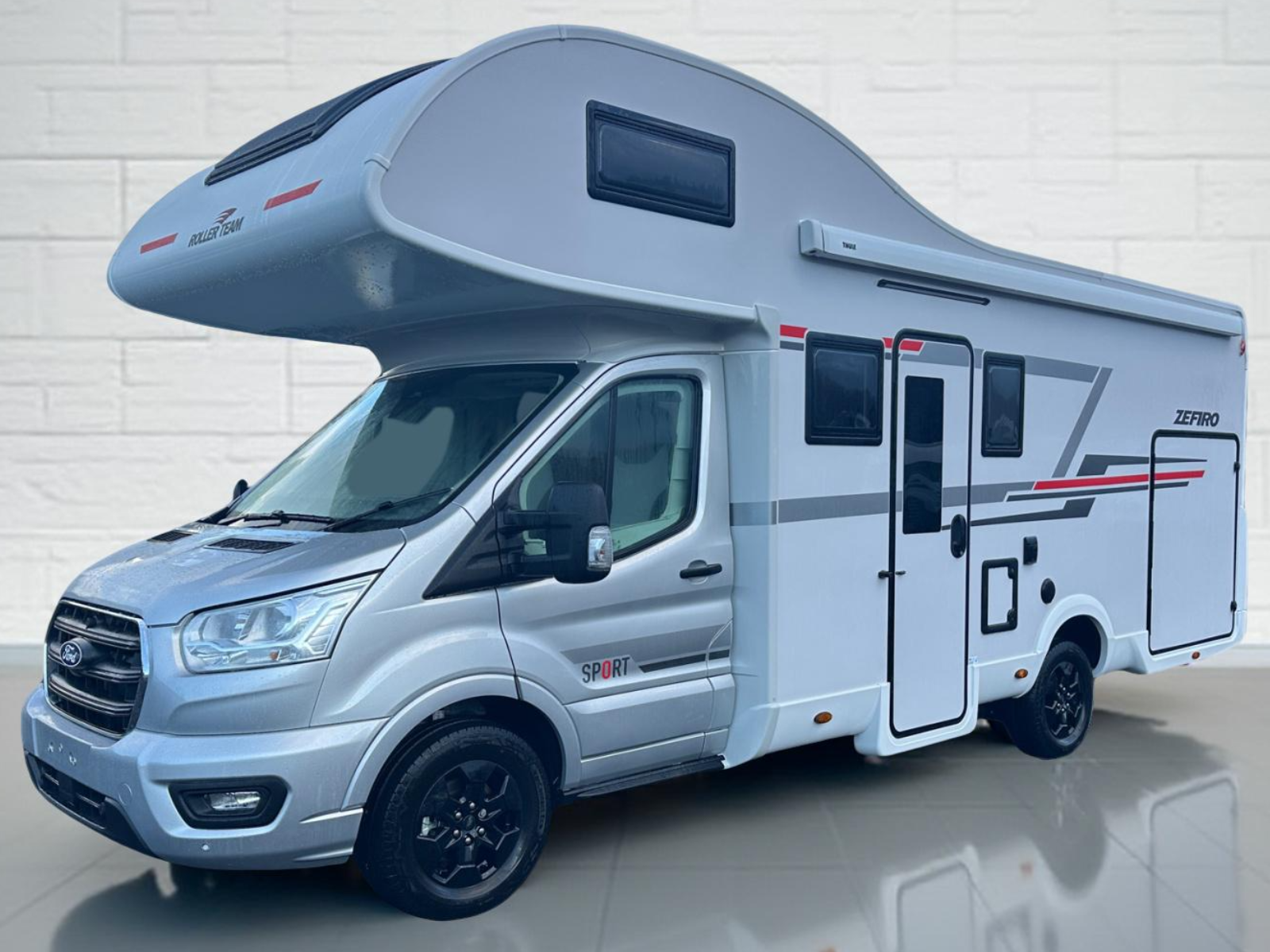 2026 Rollerteam Zefiro Sport in Moondust Silver nearside front