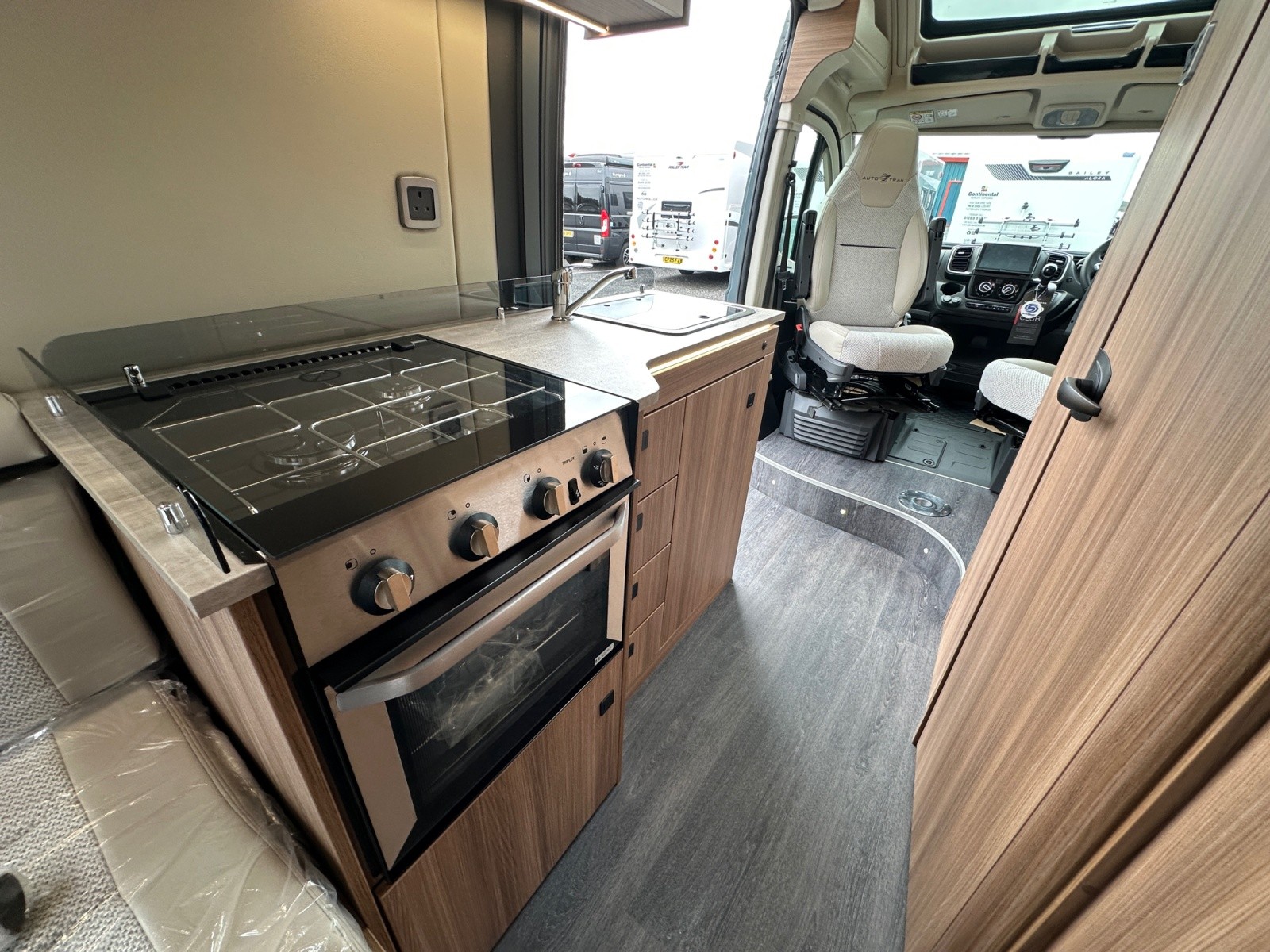 2026 Auto Trail V Line 635 SE Lanzarote Grey For Sale AT5275 31