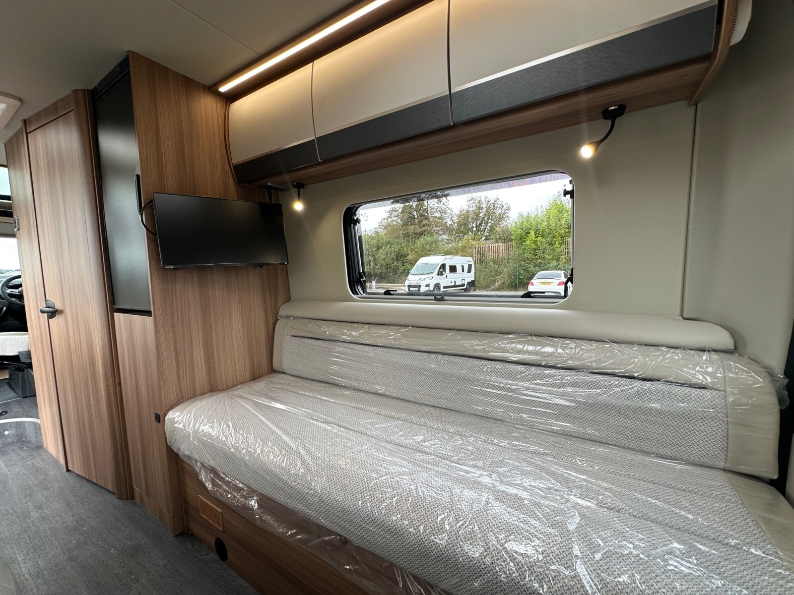 2026 Auto Trail V Line 635 SE Lanzarote Grey For Sale AT5275 54