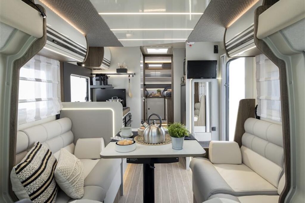 T Line Interior Continental V1