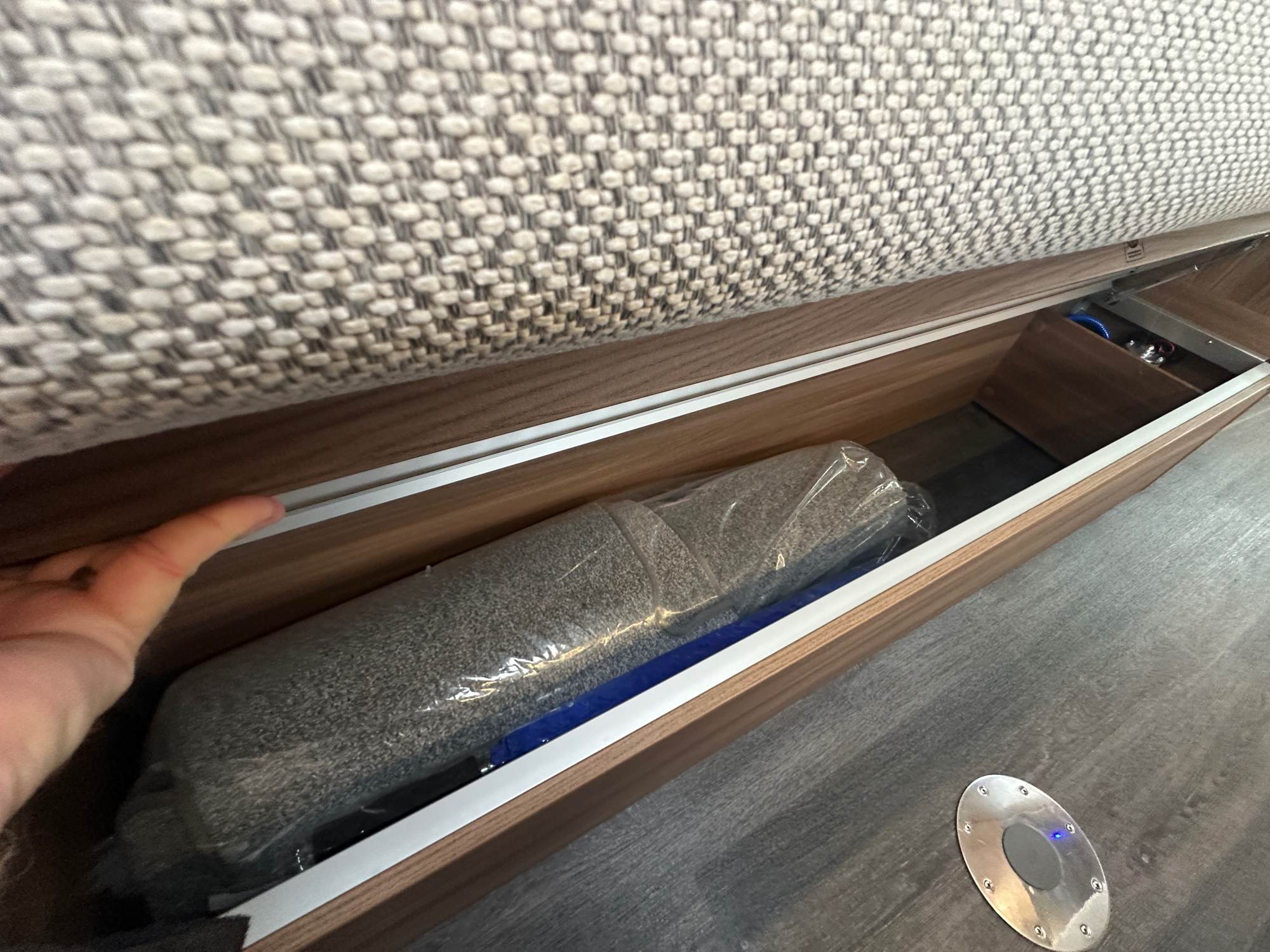 2026 Autotrail V Line 610 SE In Artense Grey For Sale AT5284 66