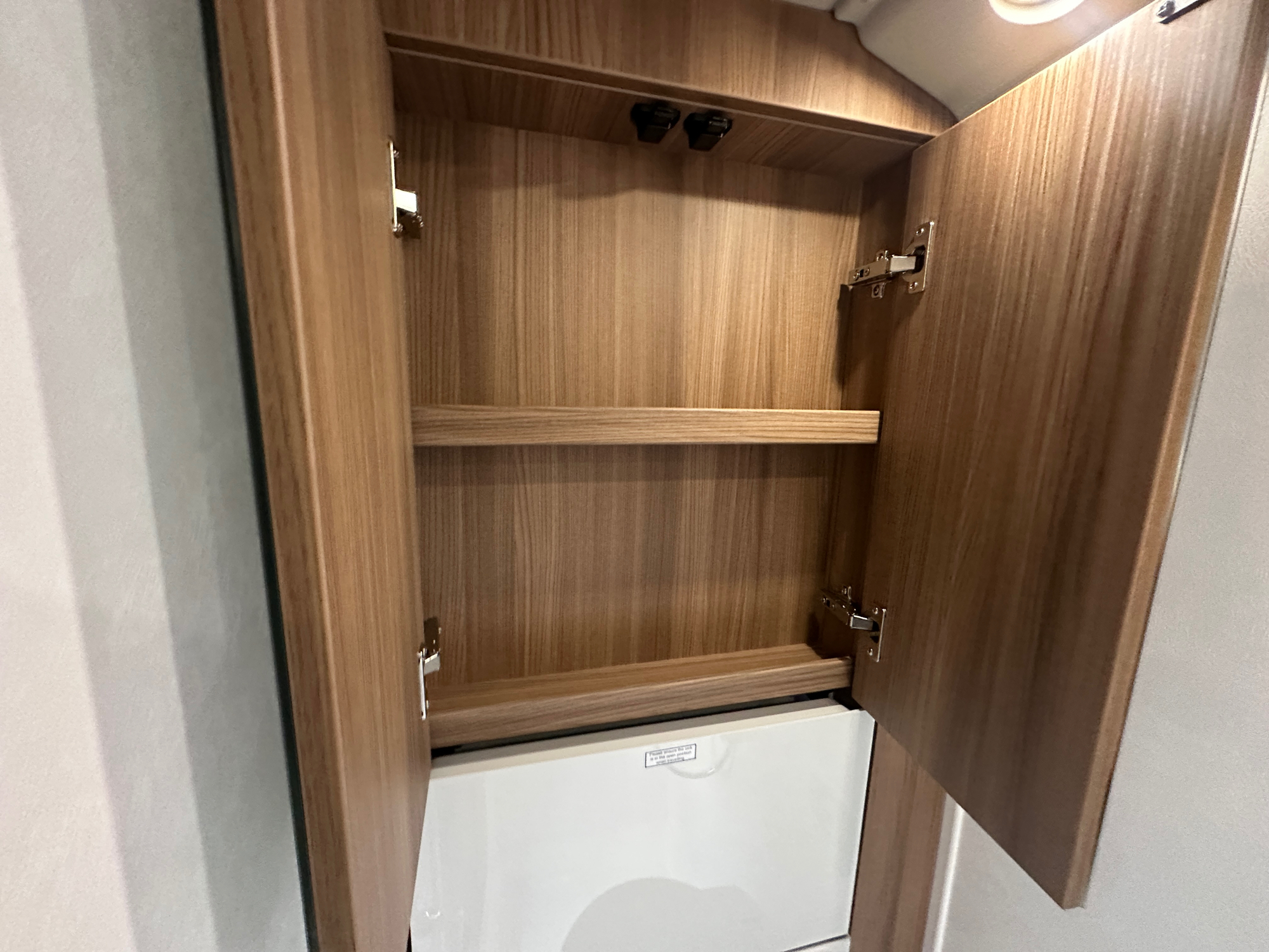 2026 Autotrail V Line 610 SE In Artense Grey For Sale AT5284 82