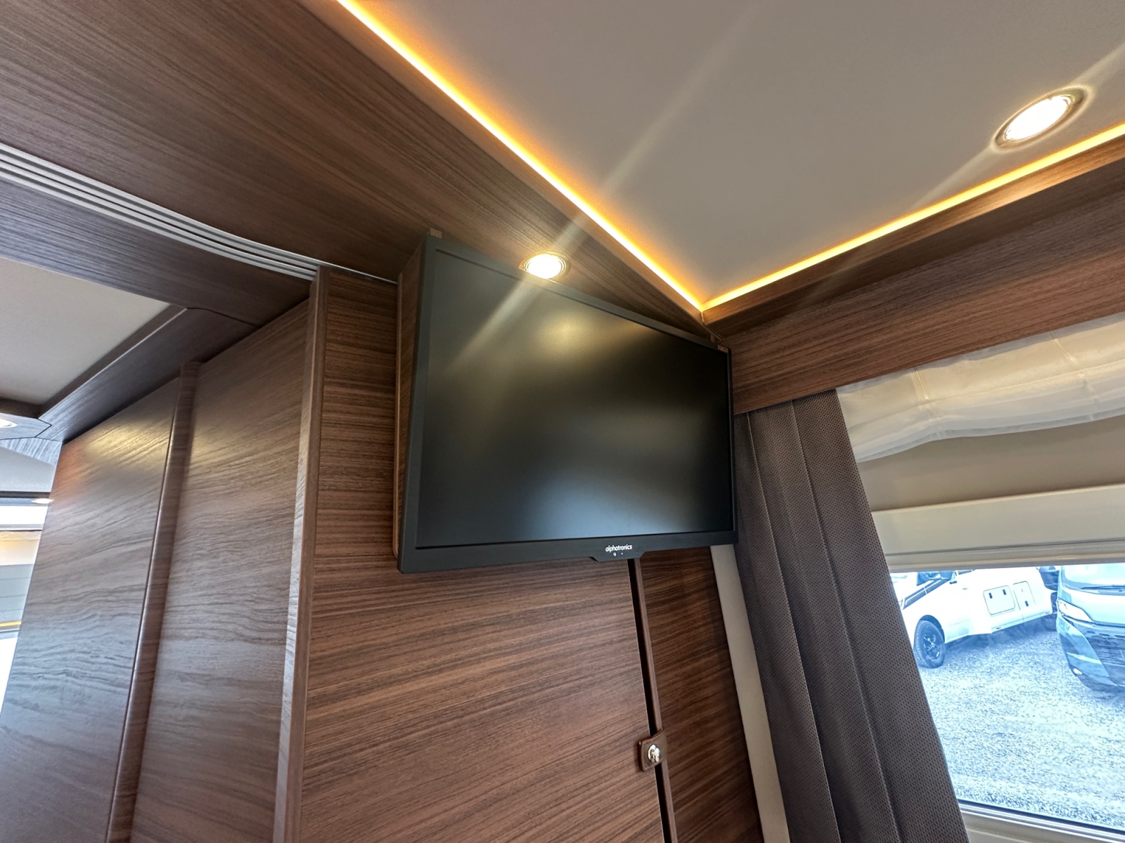 2026 Carthago C Line 5.0 QB L Motorhome For Sale CA5375 44