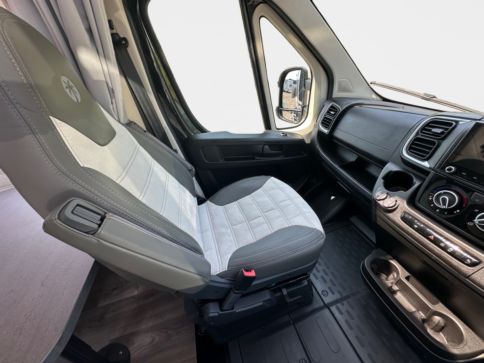 2024 Sunlight T68 Adventure For Sale UC6366 11