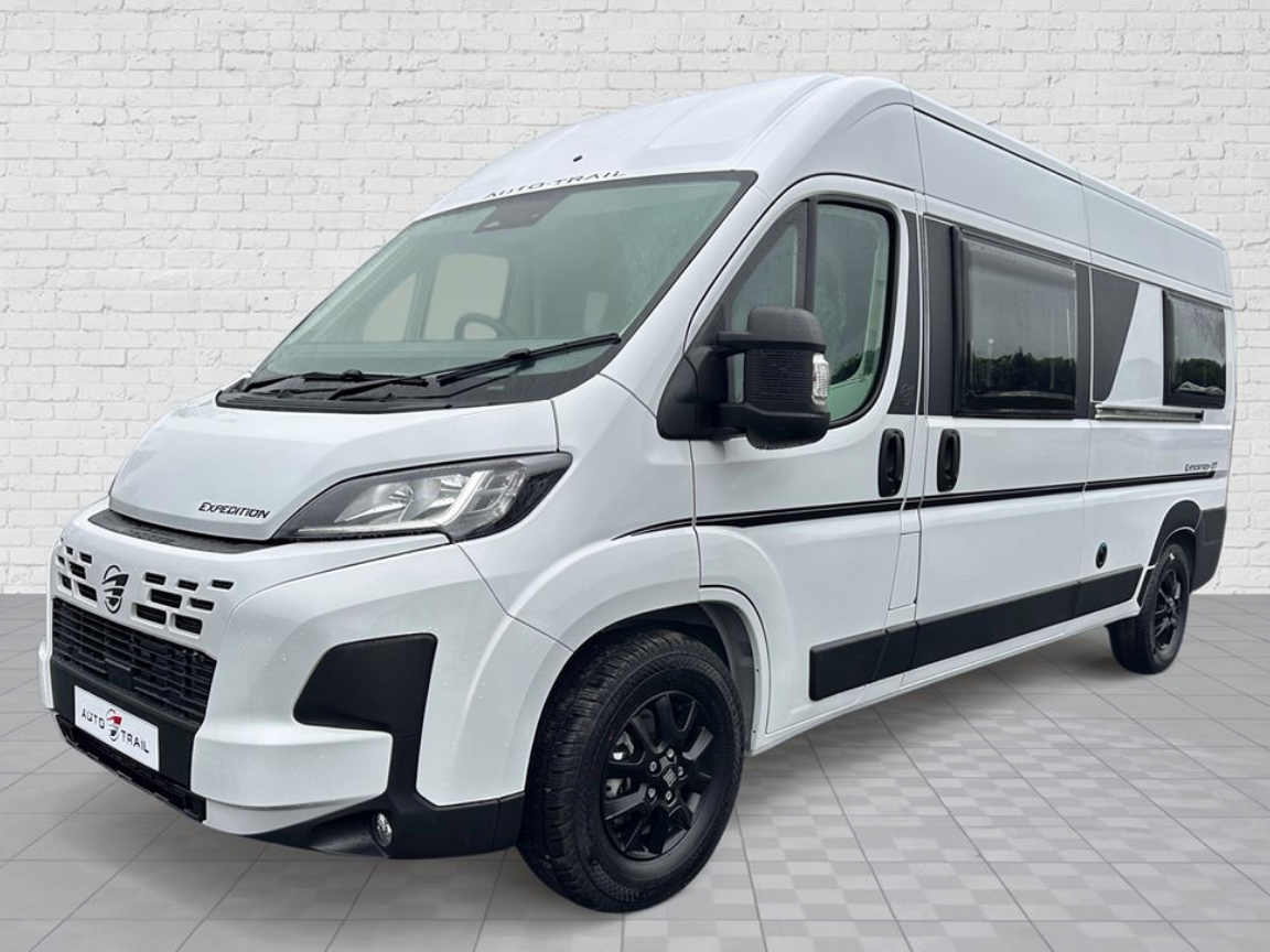 Autotrail Expedition 67 in white with black alloys
