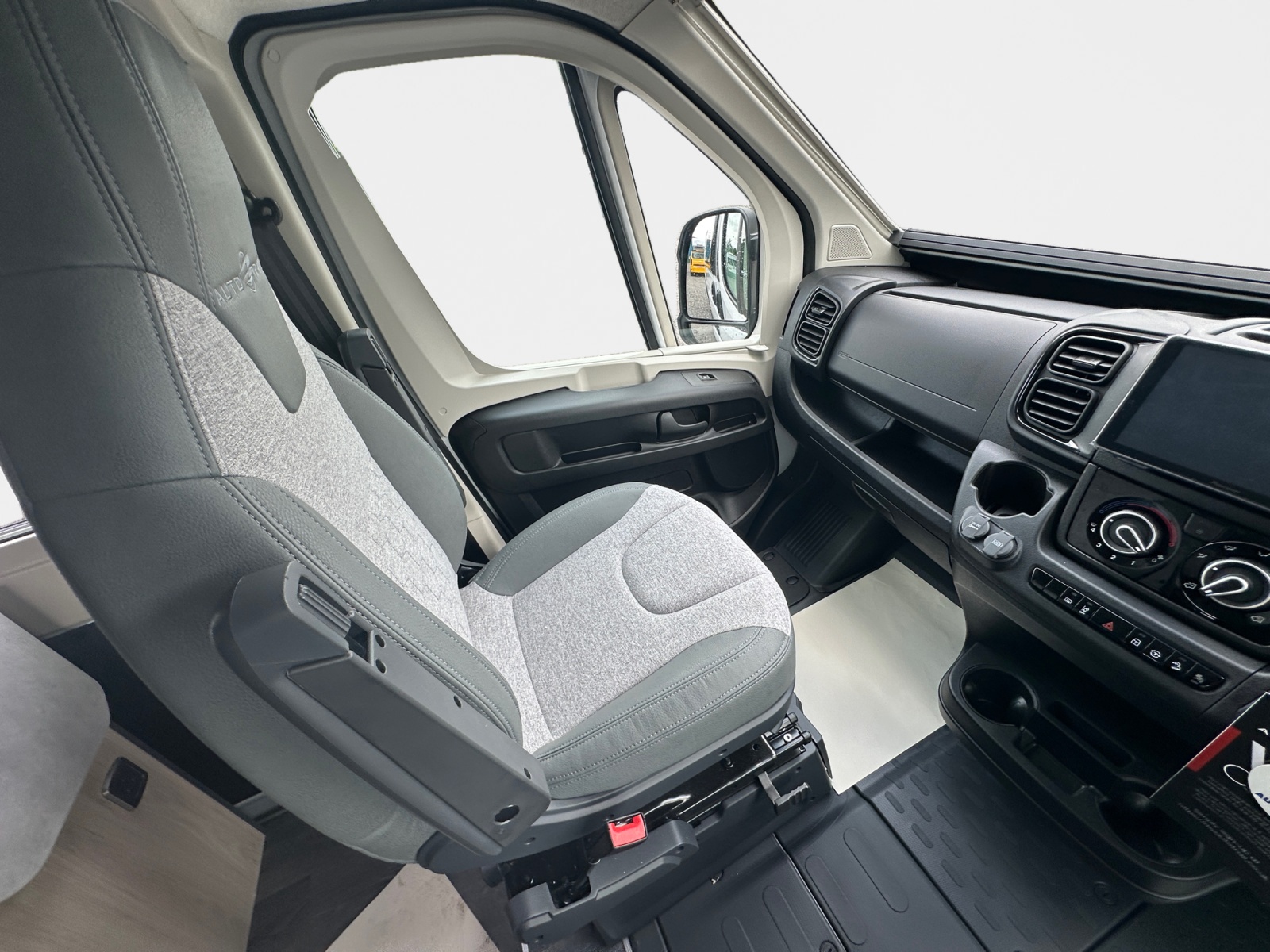 2026 Autotrail Expedition 68 For Sale AT5372 11