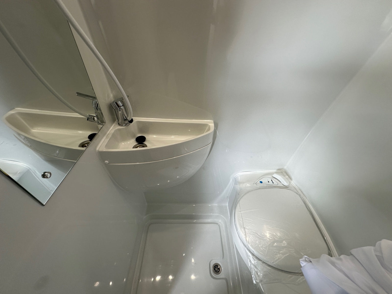 2026 Autotrail Expedition 68 For Sale AT5372 39
