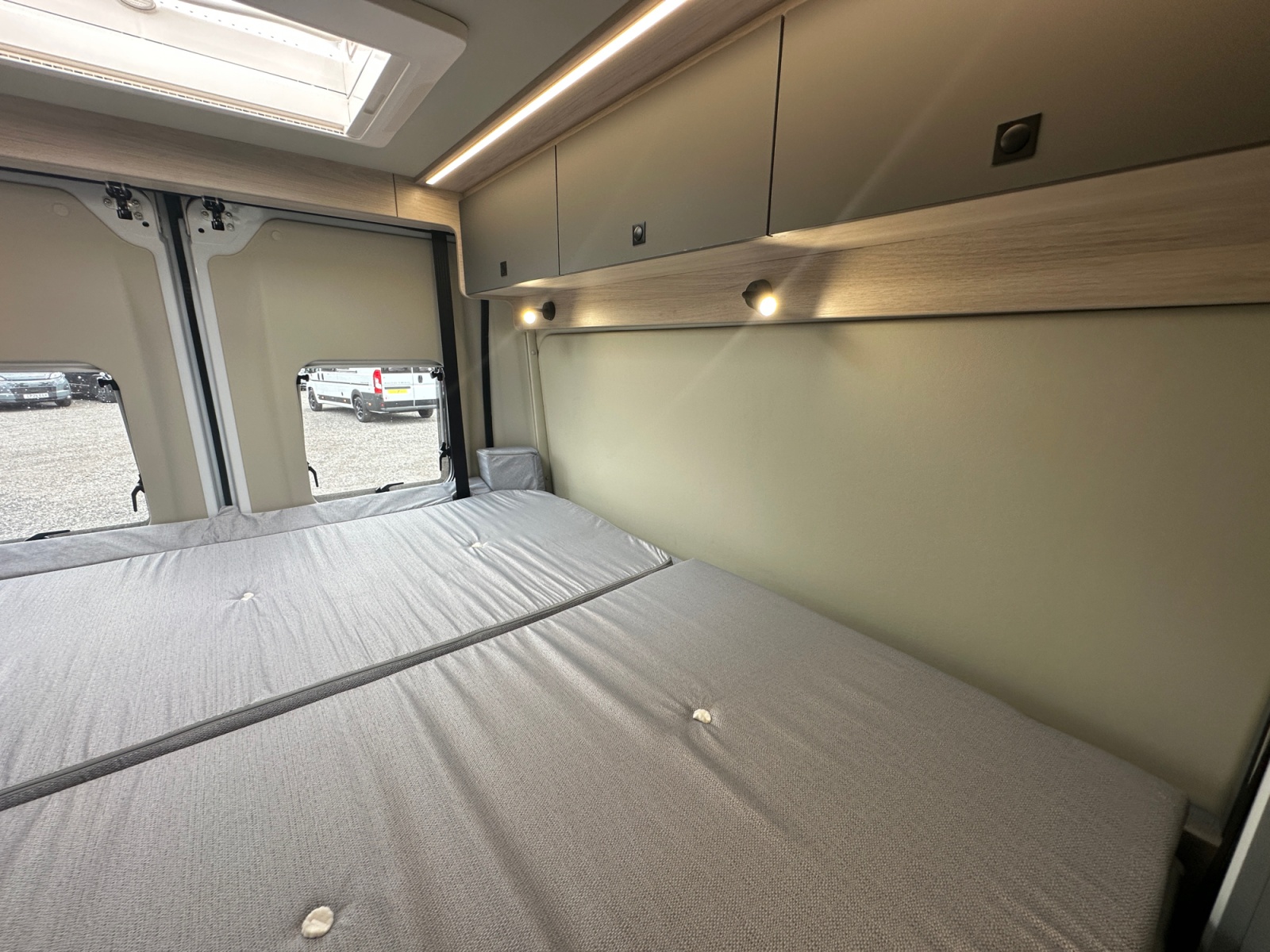 2026 Autotrail Expedition 68XL Flex For Sale AT5373 44
