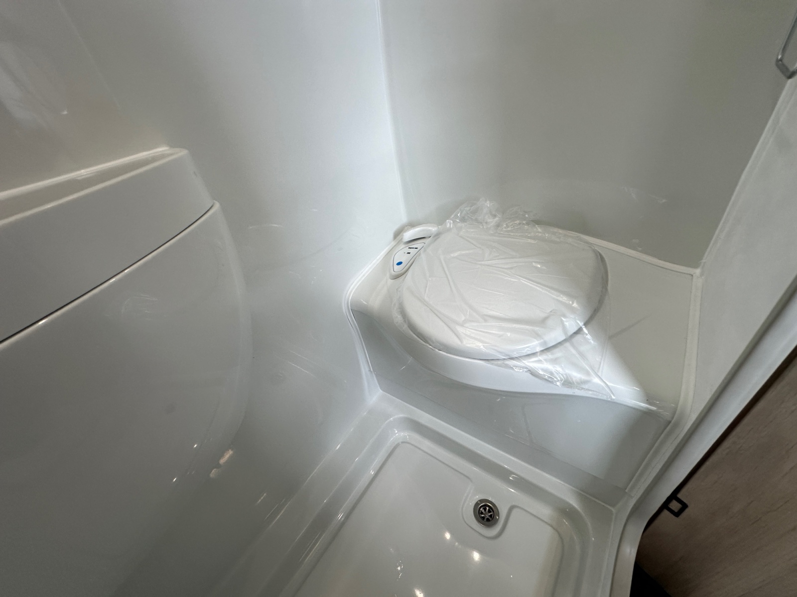 2026 Autotrail Expedition 68XL Flex For Sale AT5373 50