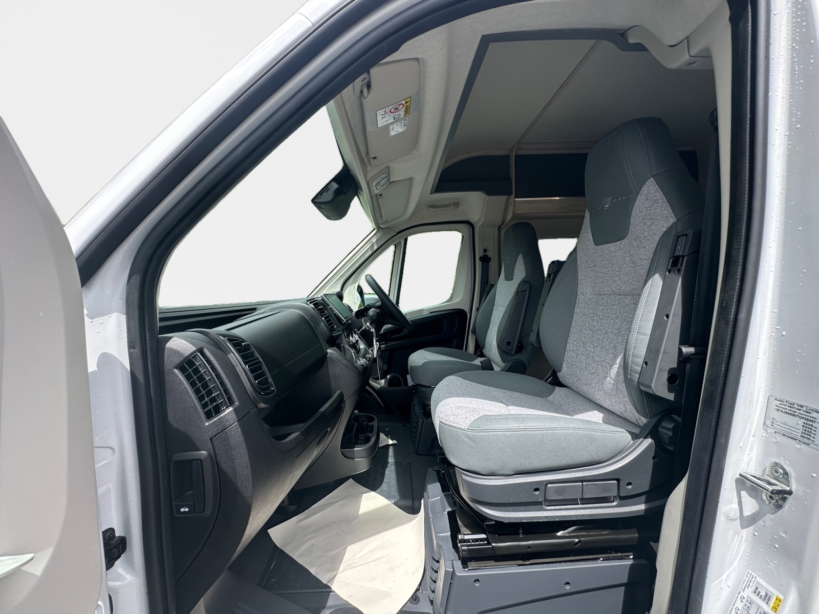 2026 Autotrail Expedition 68XL Flex For Sale AT5373 9