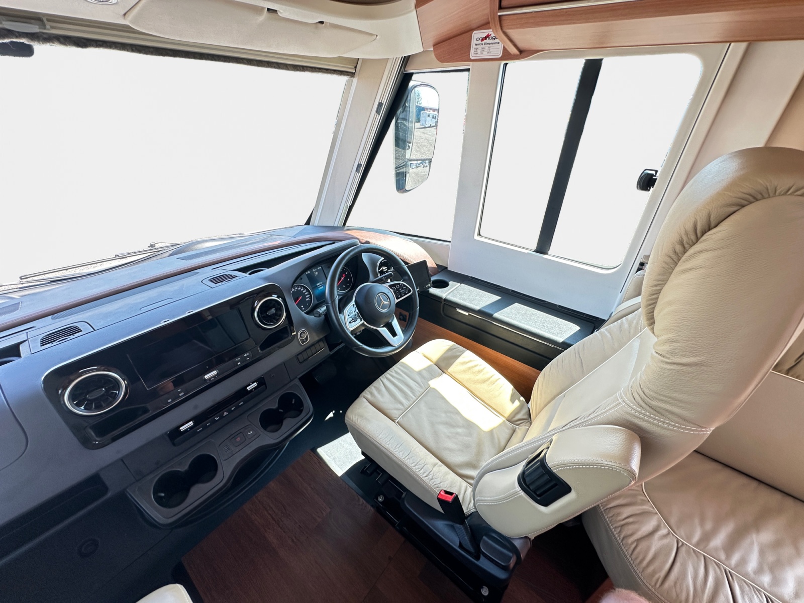 2021 Carthago C Line I 4.9 LE L For Sale UC6378 10