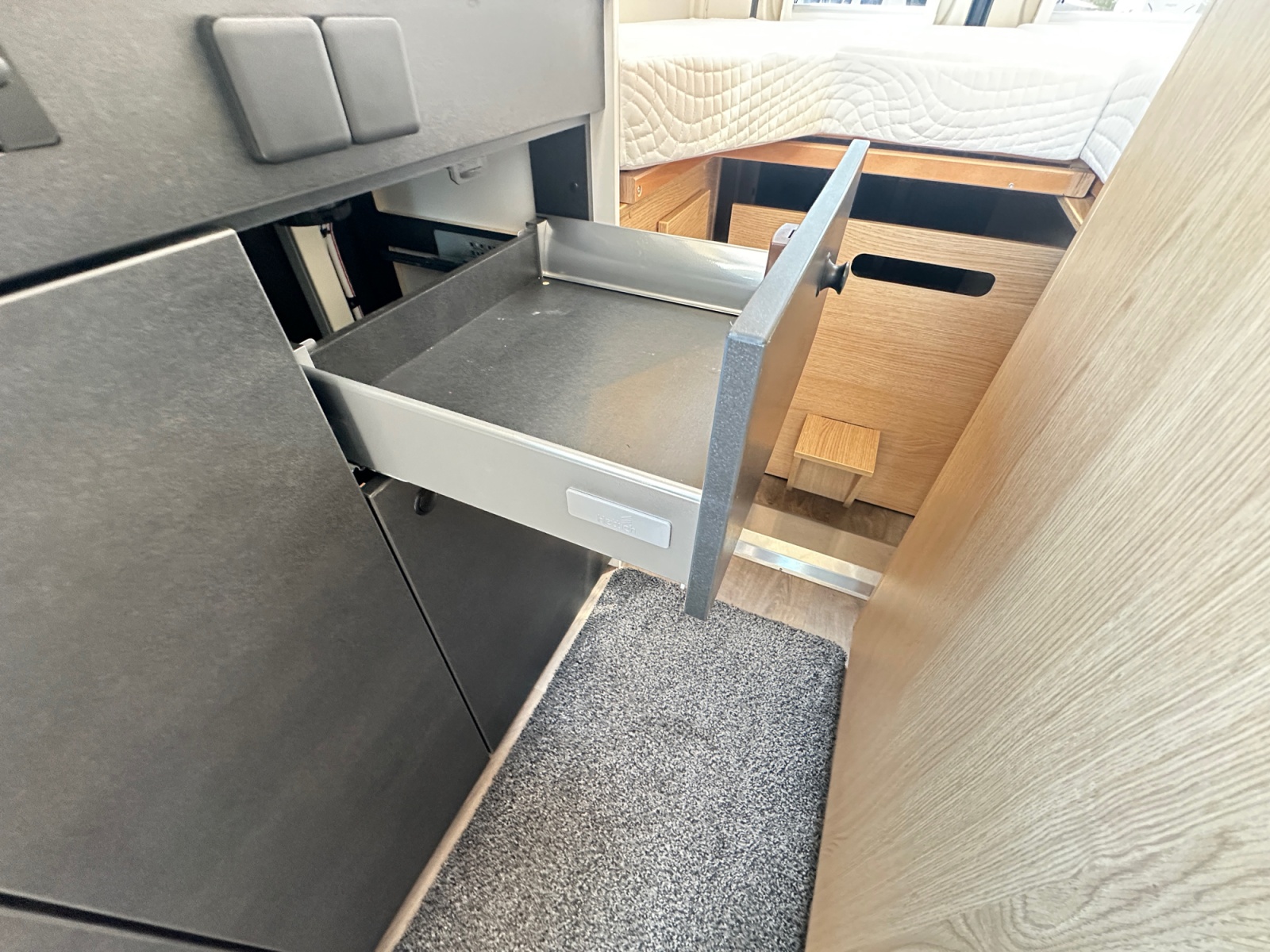 2024 Sunlight Cliff 640 Campervan For Sale ROS367 25