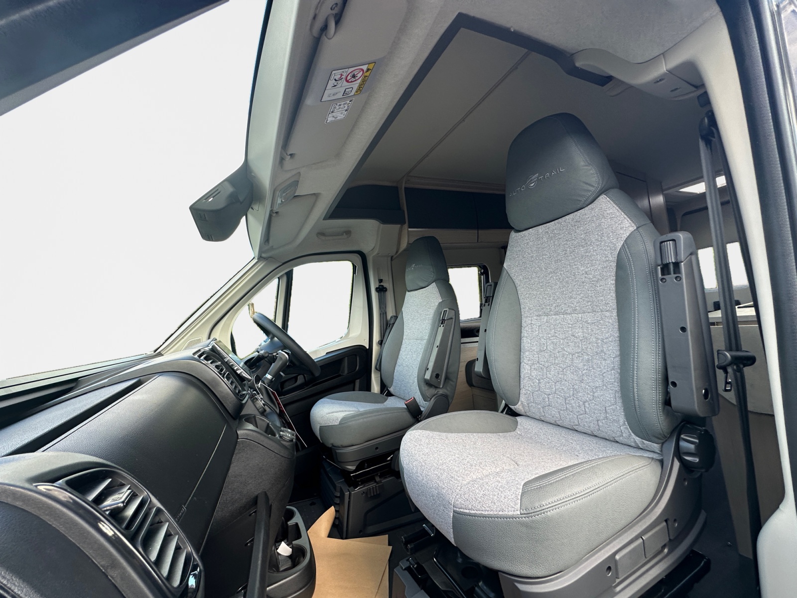 2027 Autotrail Expedition 67 For Sale AT5389 10