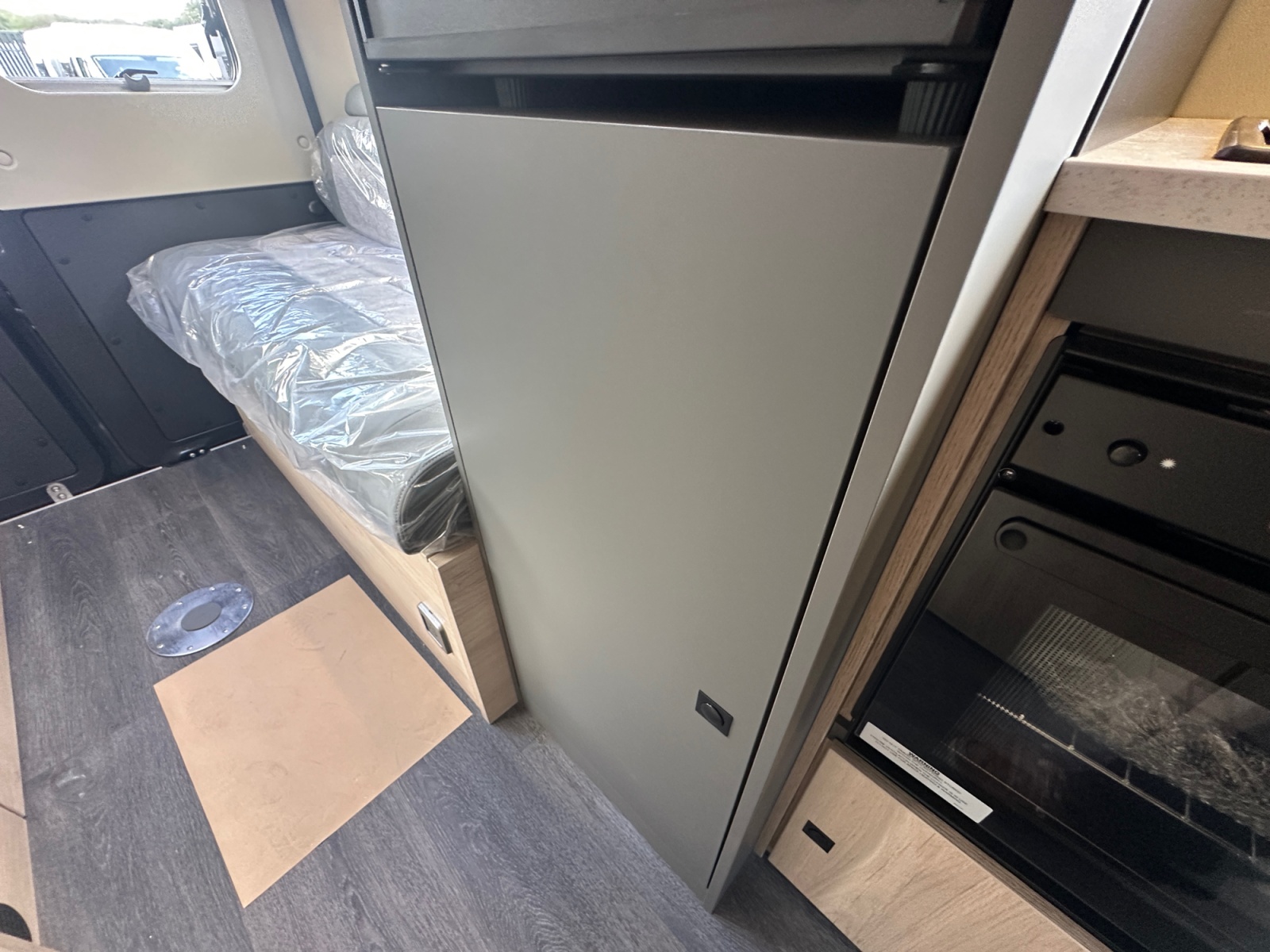 2027 Autotrail Expedition 67 For Sale AT5389 27