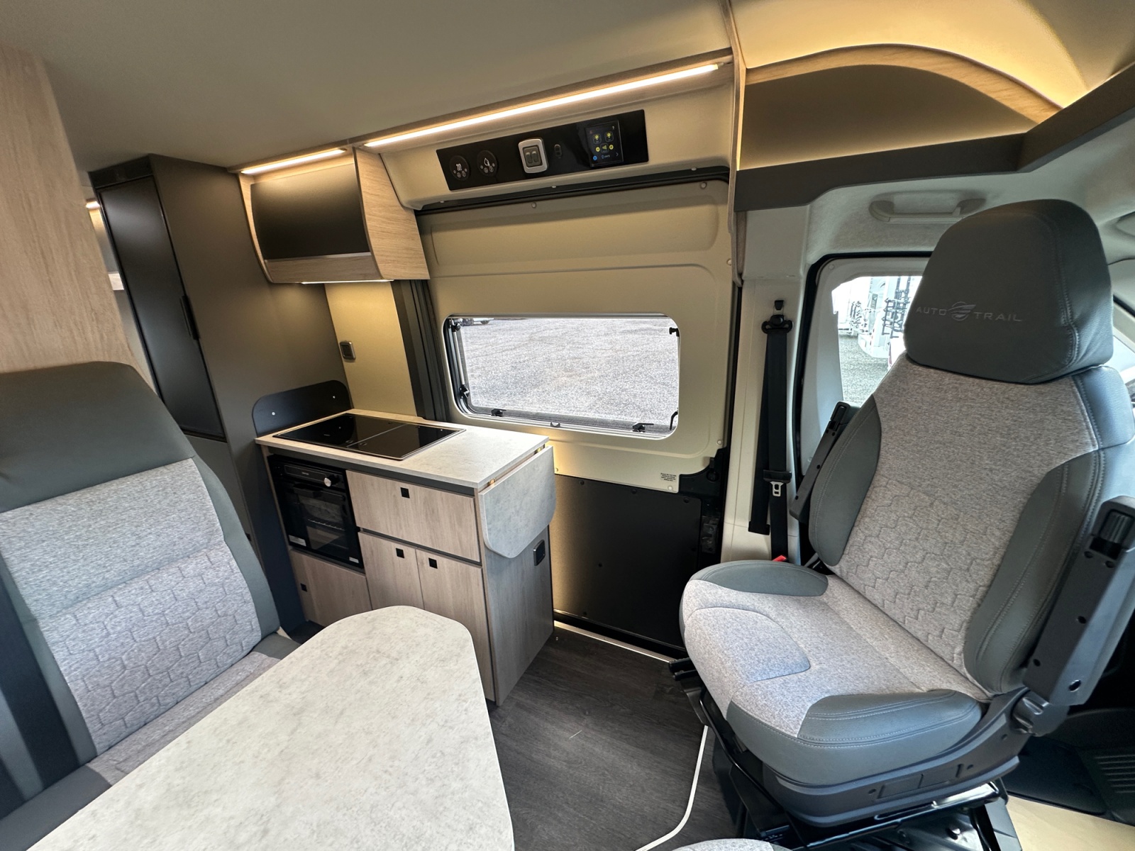 2027 Autotrail Expedition 67 For Sale AT5389 42