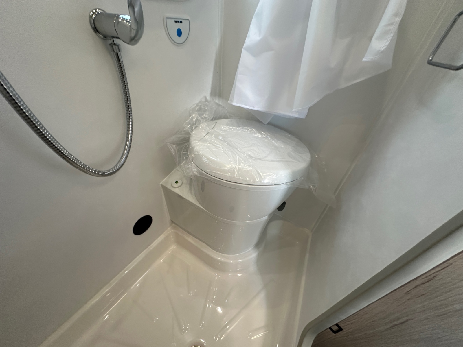 2027 Autotrail Expedition 67 For Sale AT5389 46