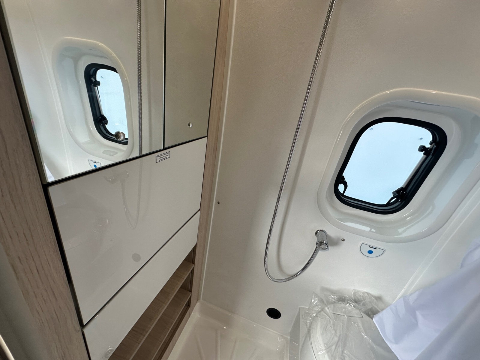 2027 Autotrail Expedition 67 For Sale AT5389 47