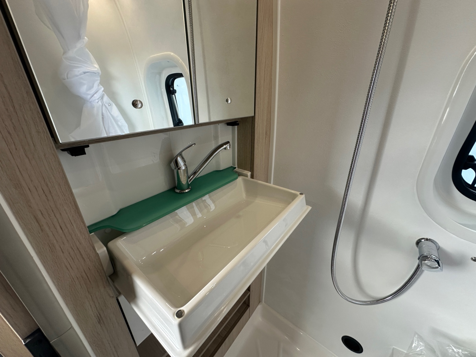 2027 Autotrail Expedition 67 For Sale AT5389 48