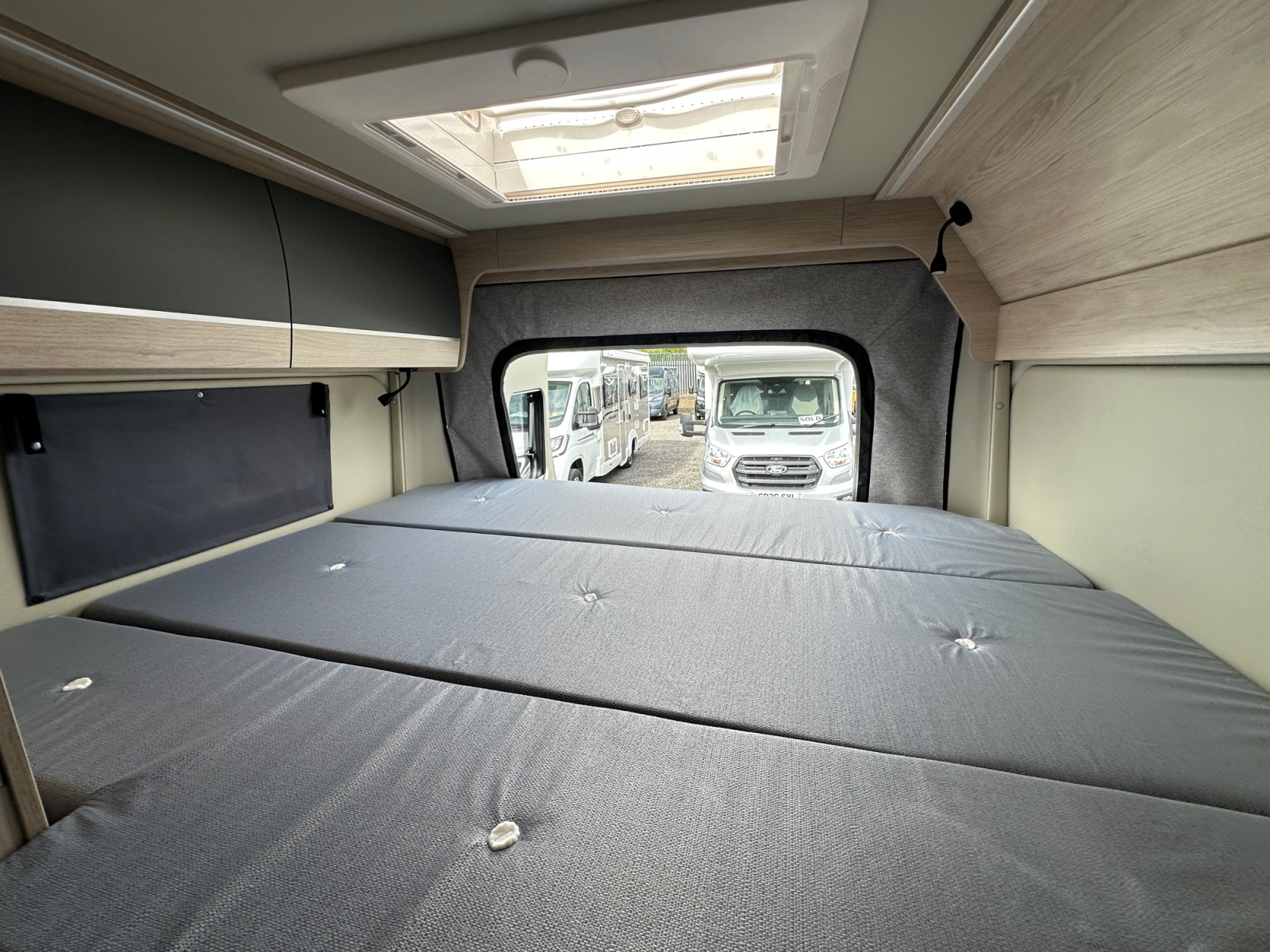 2027 Autotrail Expedition 68 For Sale AT5387 17