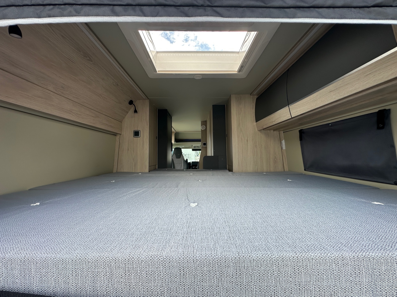 2027 Autotrail Expedition 68 For Sale AT5387 23