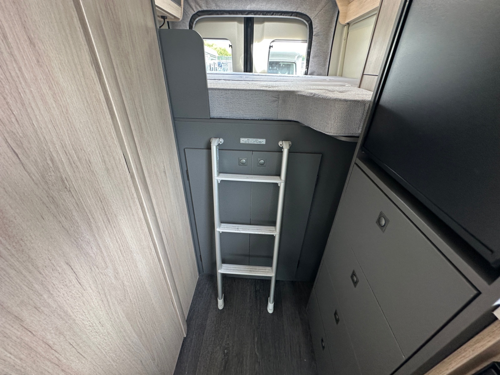 2027 Autotrail Expedition 68 For Sale AT5387 24