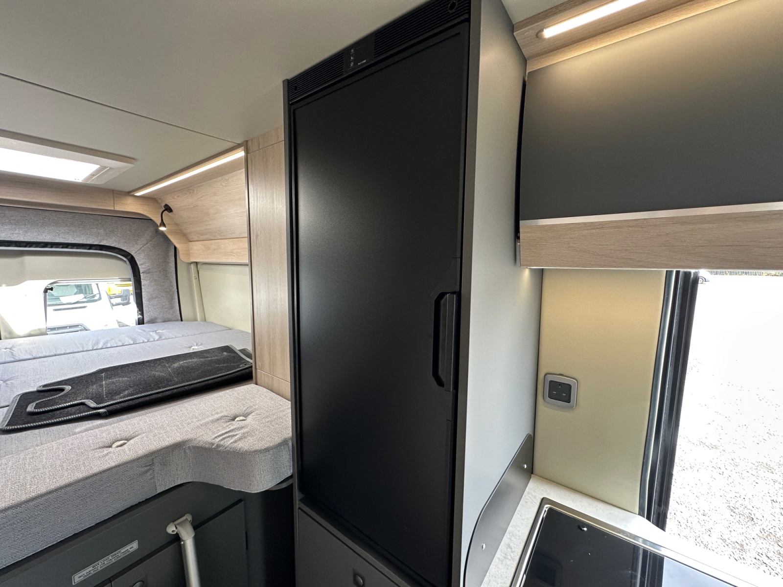 2027 Autotrail Expedition 68 For Sale AT5387 32